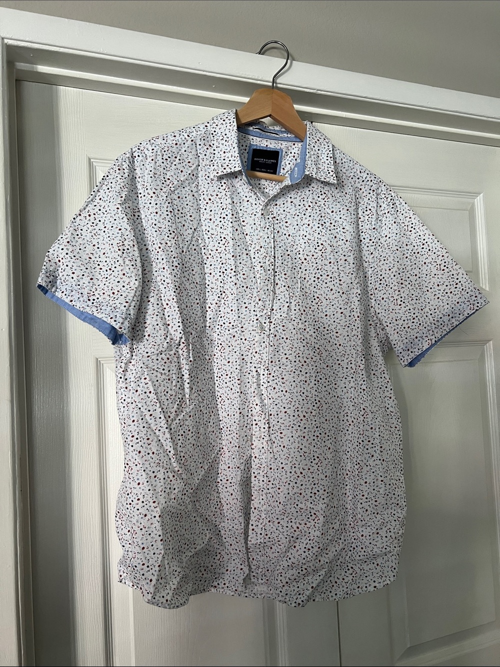 Denim & Flower White Short-Sleeve Button-Down with Multicolor Micro Dots